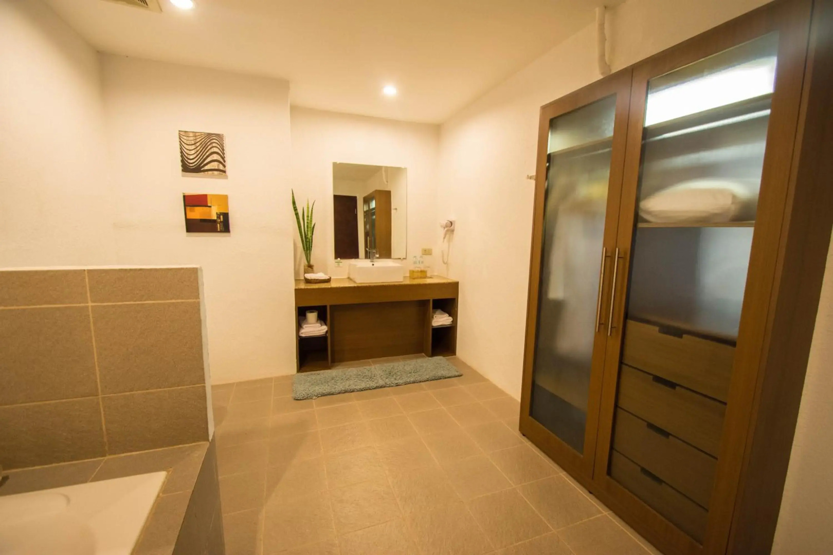 Almont Inland Resort