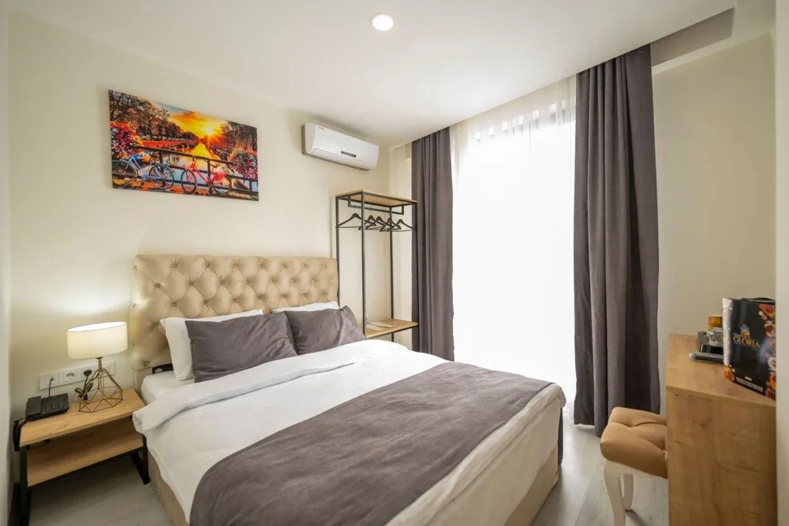 Glori̇a Ai̇rport Hotel