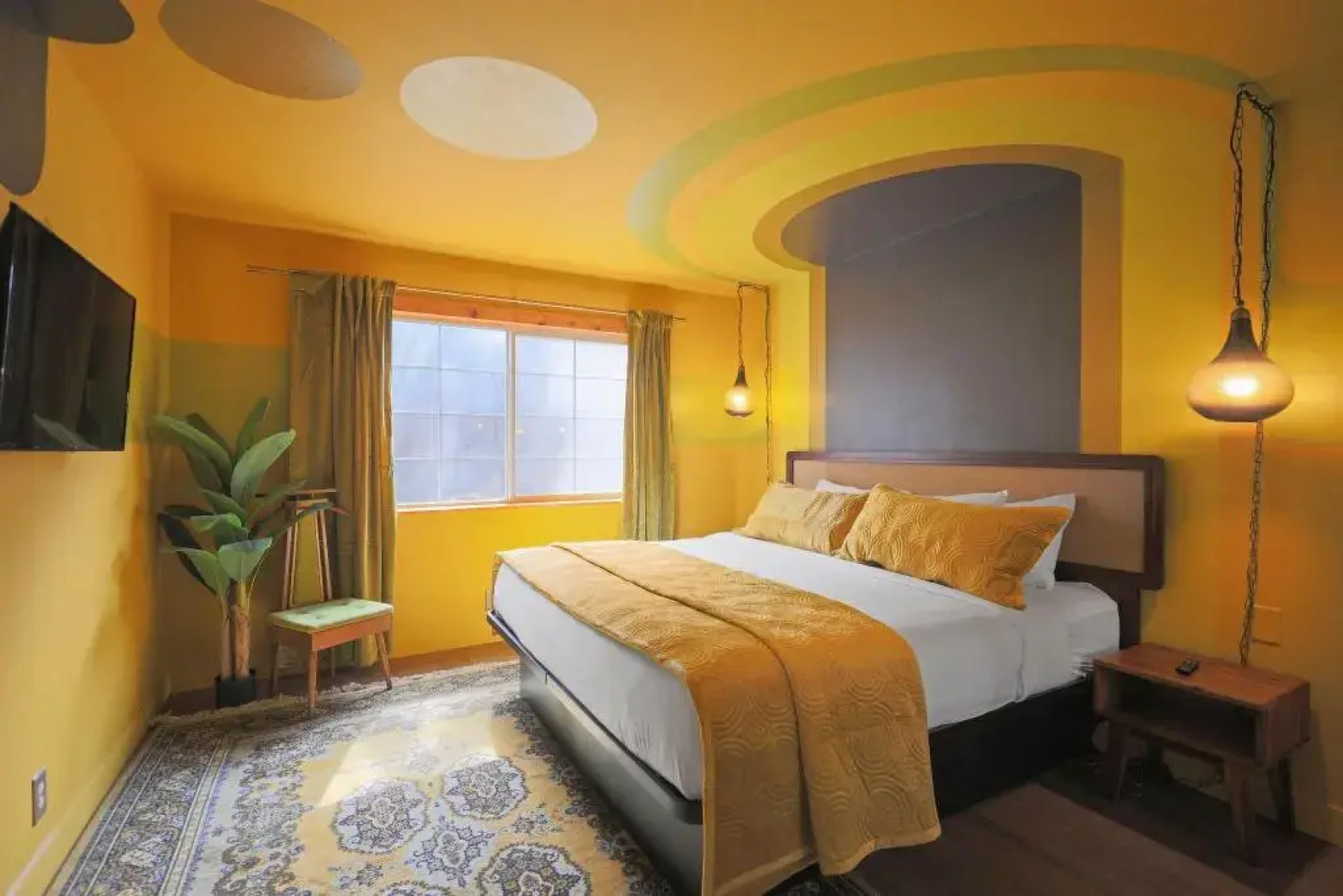 Sessions Retreat & Hotel