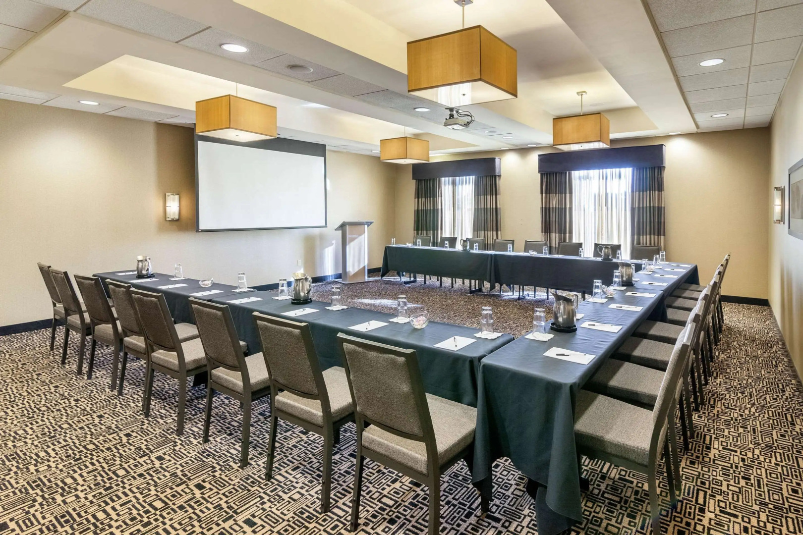 Cambria Hotel Pittsburgh - Downtown