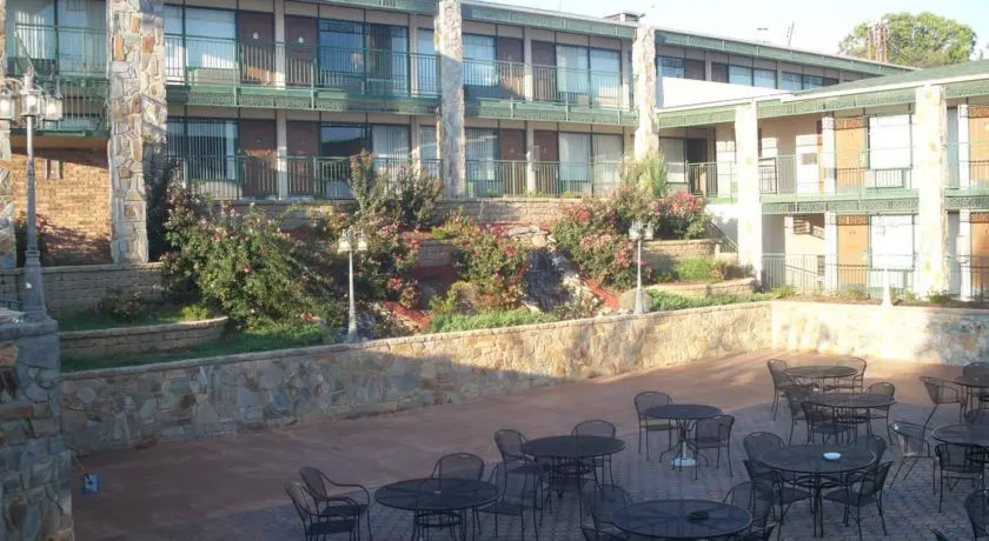 The Highlander Lodge Danville