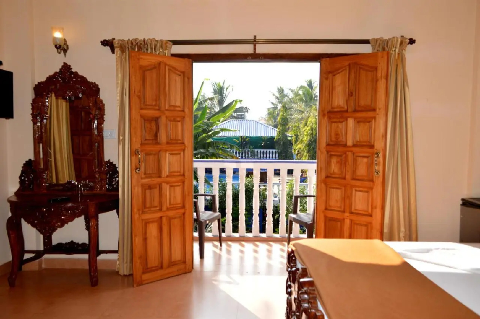 Mayflower Beach Resort