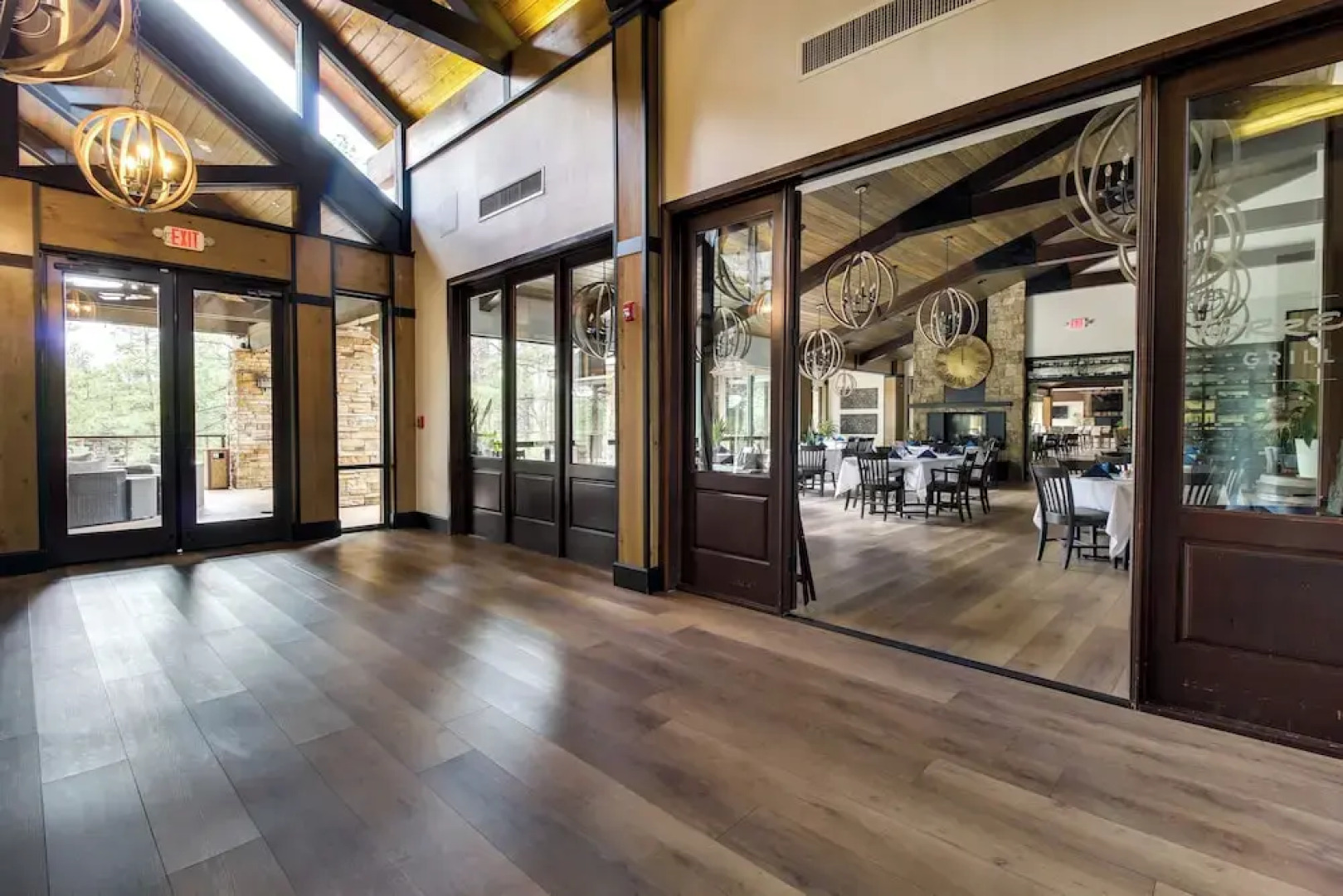 Fireside Comfort & Family Fun: Wooded Show Low Gem