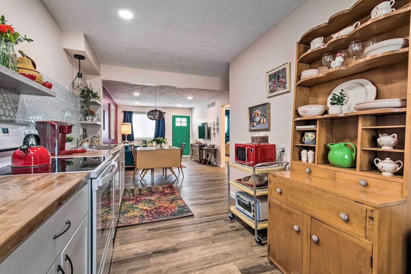 Ideally Located House - 9 Mi From Route 66!