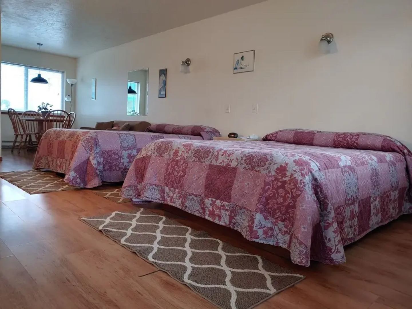 The Dublin House Motel