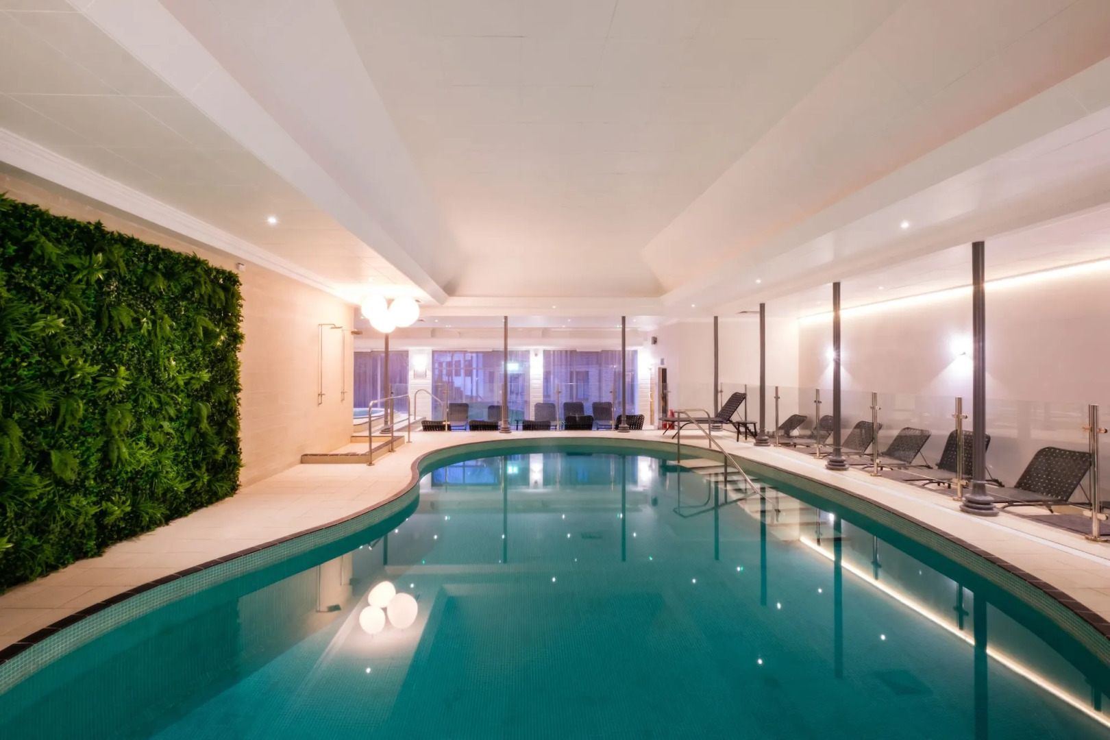 Elite Venue Selection Felbridge - Gatwick