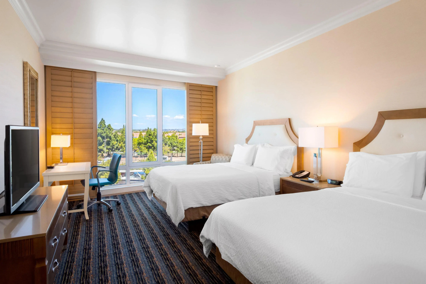 DoubleTree by Hilton San Diego Bayside