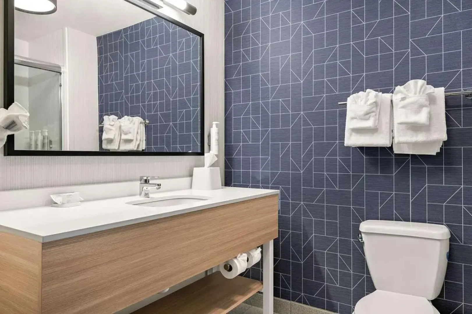 Spark by Hilton Glendive