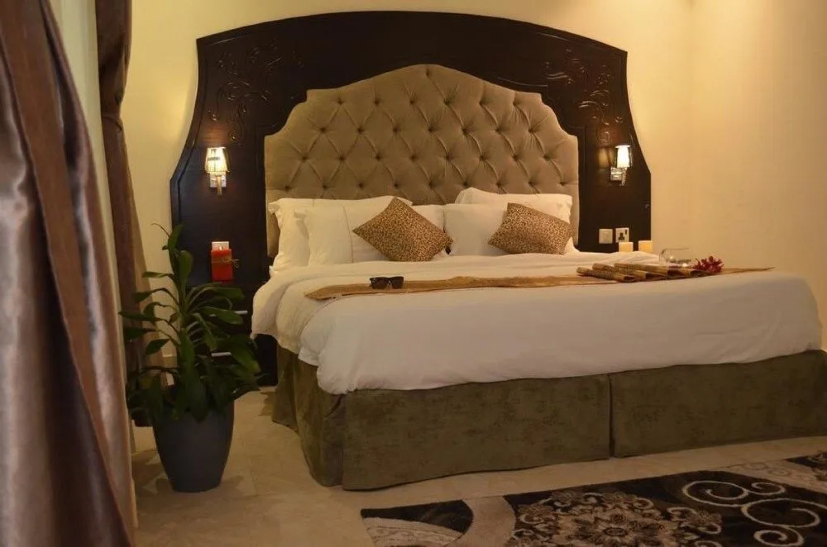 Grand Plaza Hotel Suites