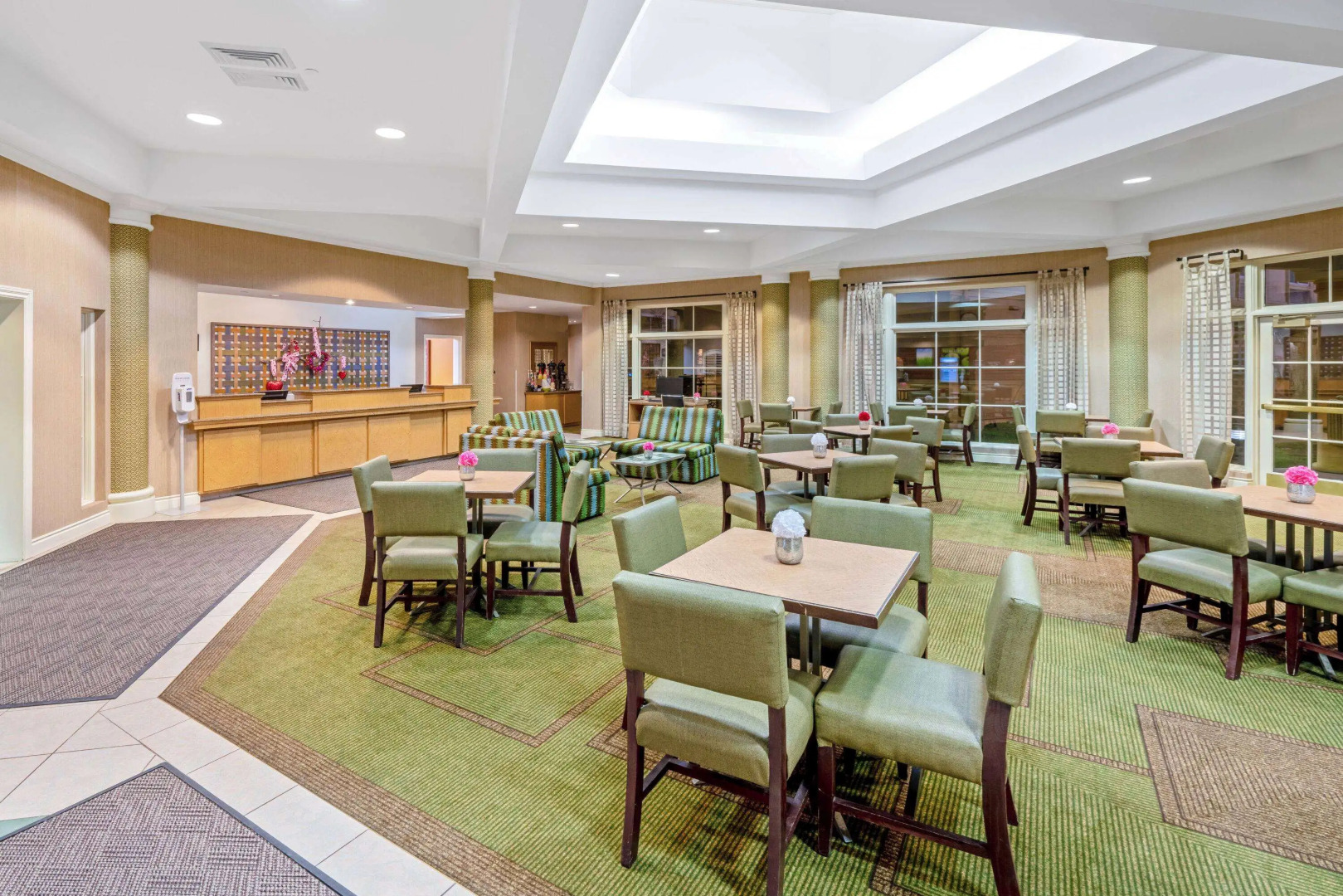 La Quinta Inn & Suites by Wyndham Salt Lake City Airport