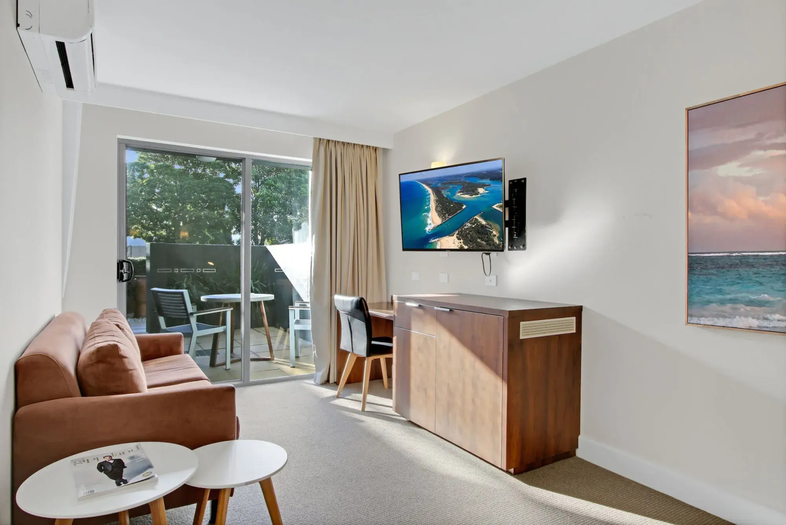 Bellevue on the Lakes