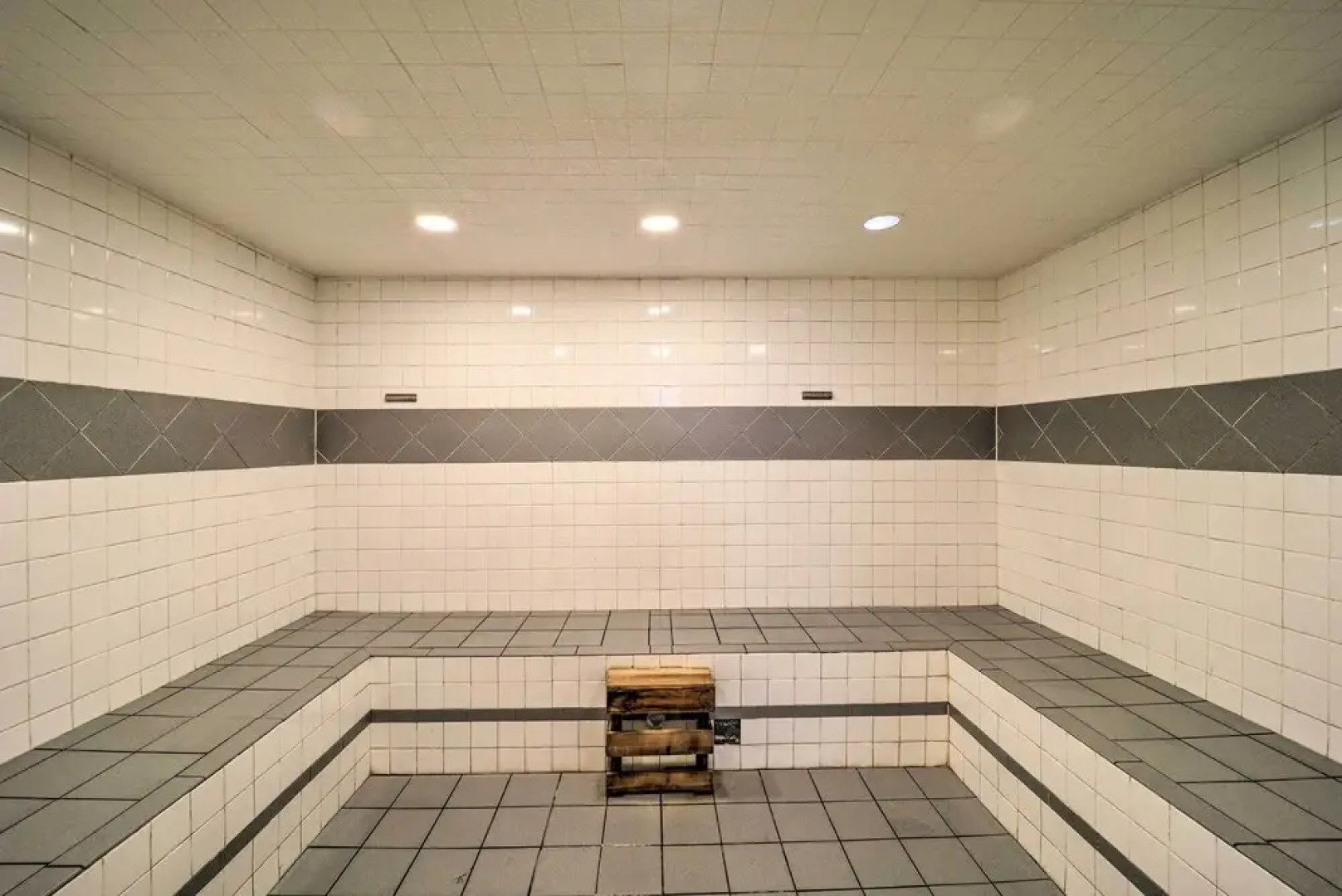 3 Mi to Sugar Mountain Resort: Condo w/ Balcony!