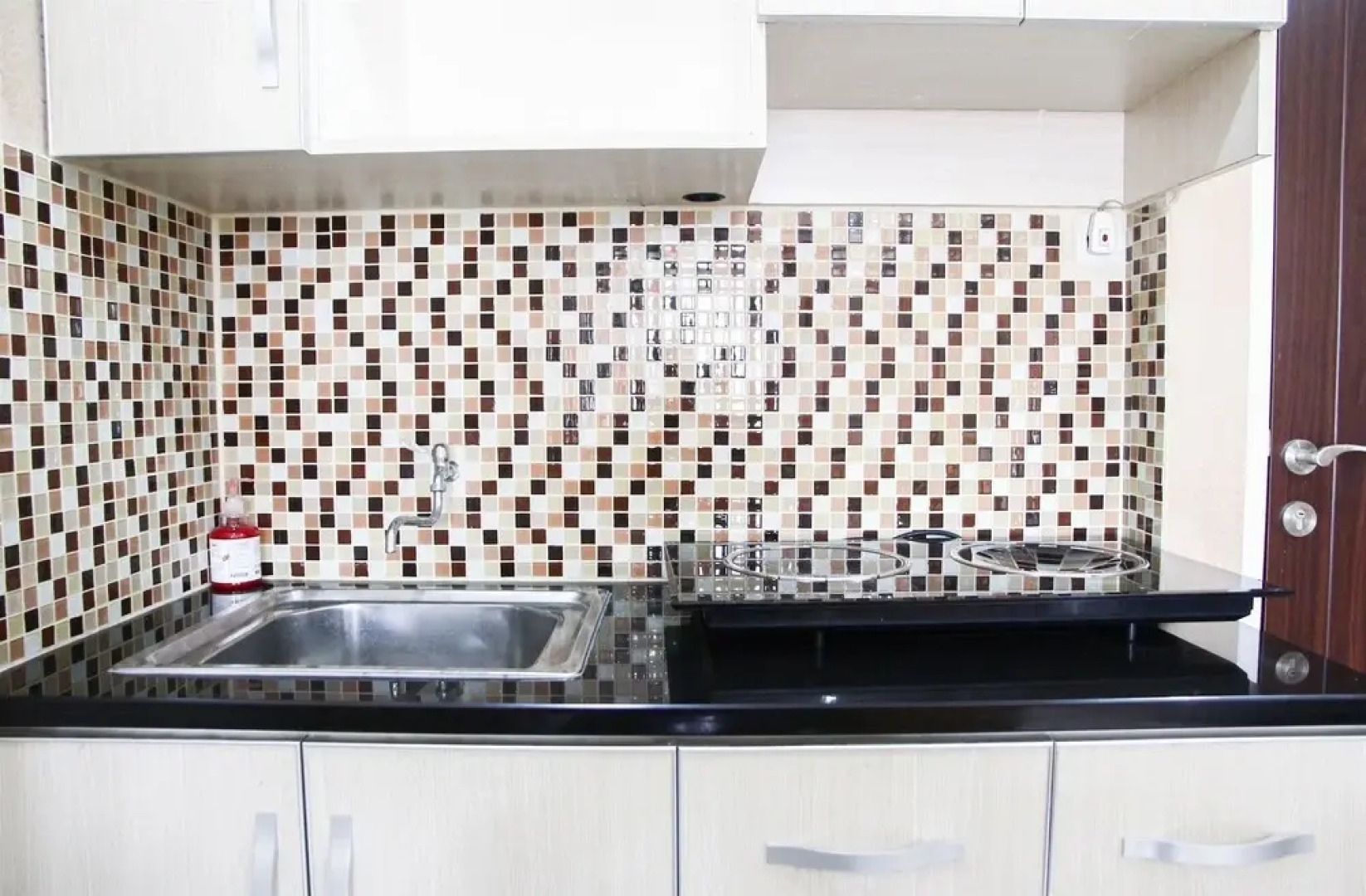 Pool View 2BR Mutiara Bekasi Apartment