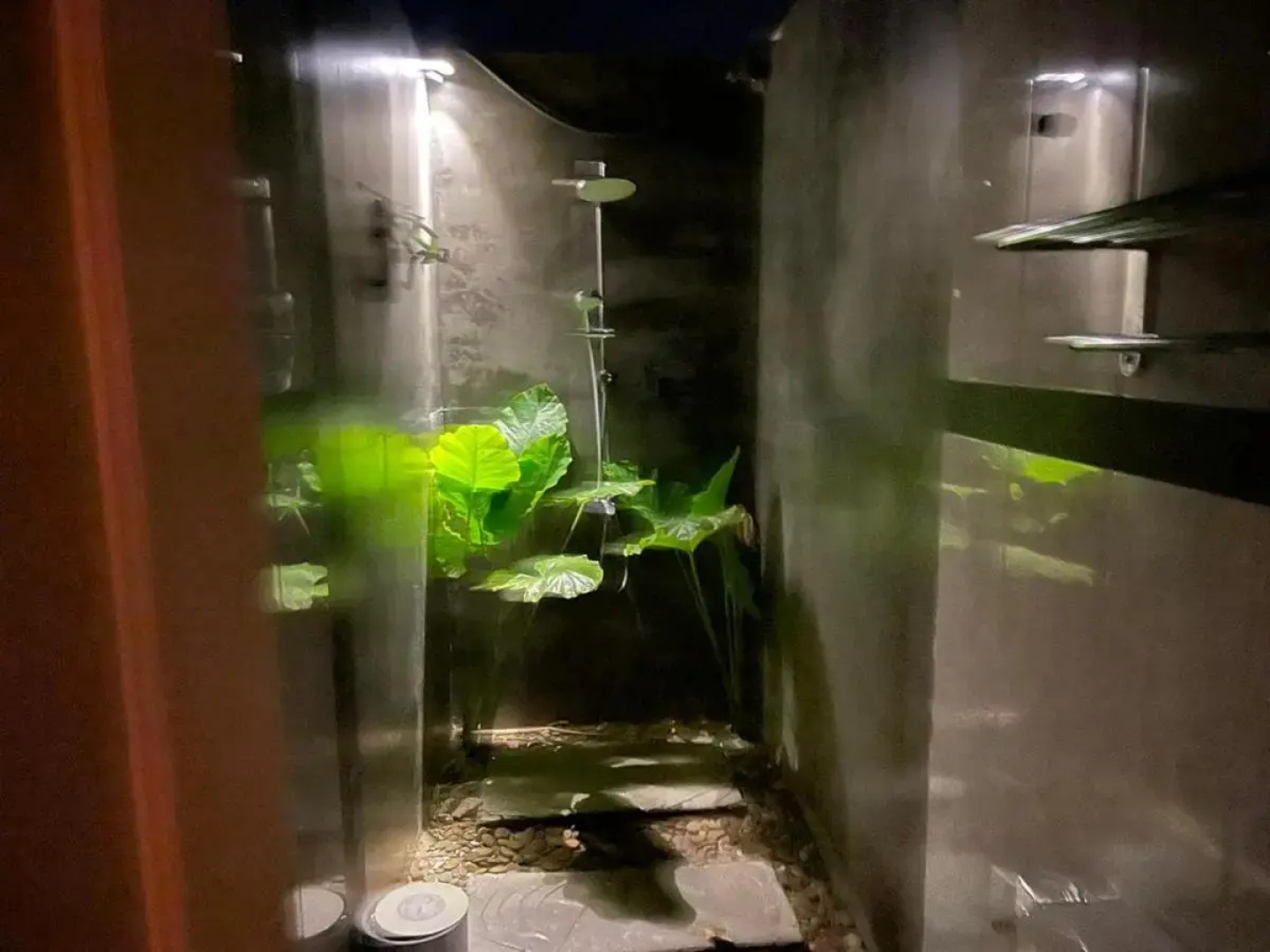 Himeyn Beach Inn   Ocho Homes By Eight Continents