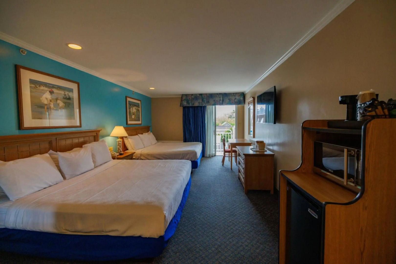 The White Sands Oceanfront Resort & Spa