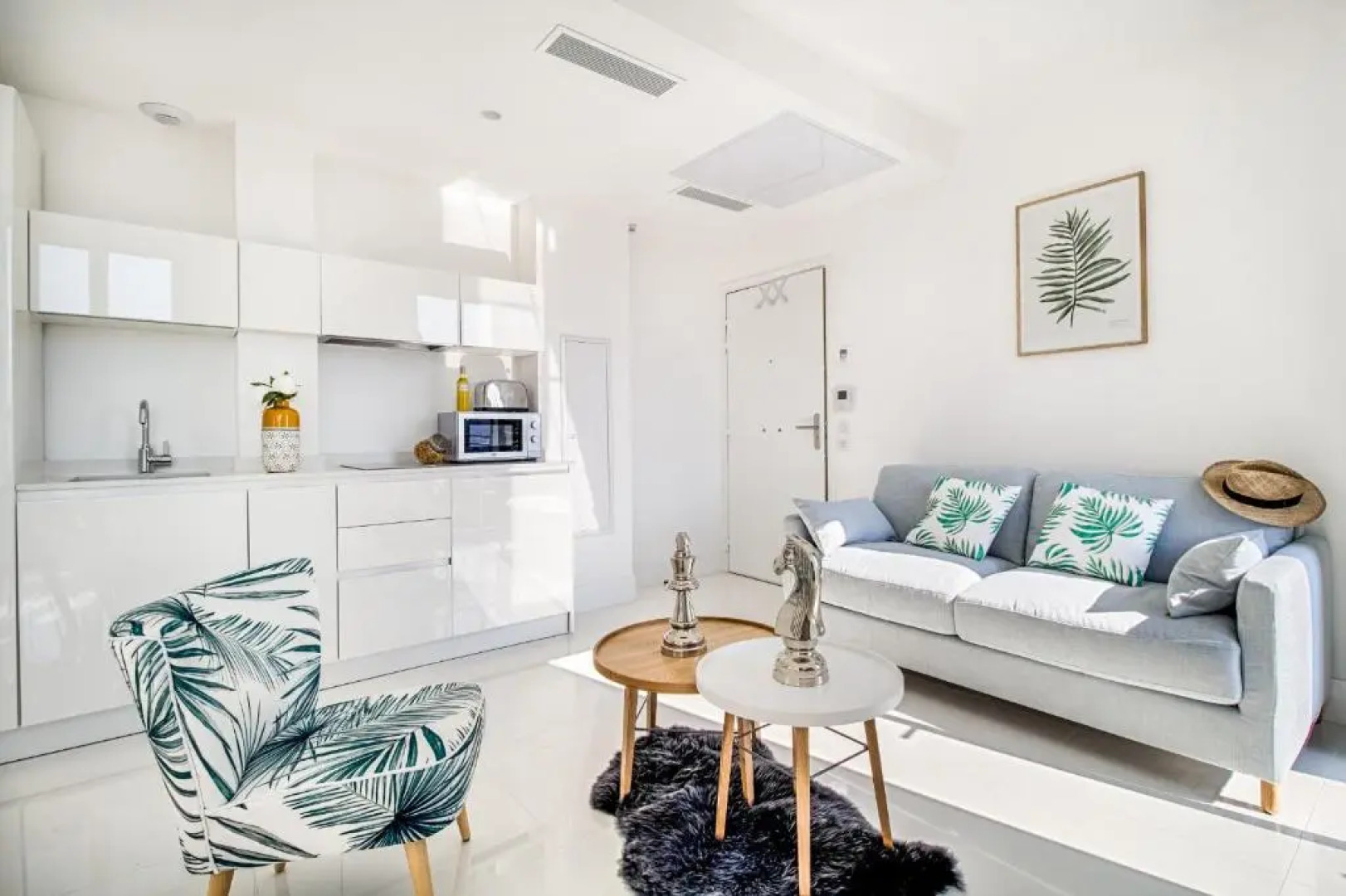 NEW ! SEA VIEW Design + Balcony 203