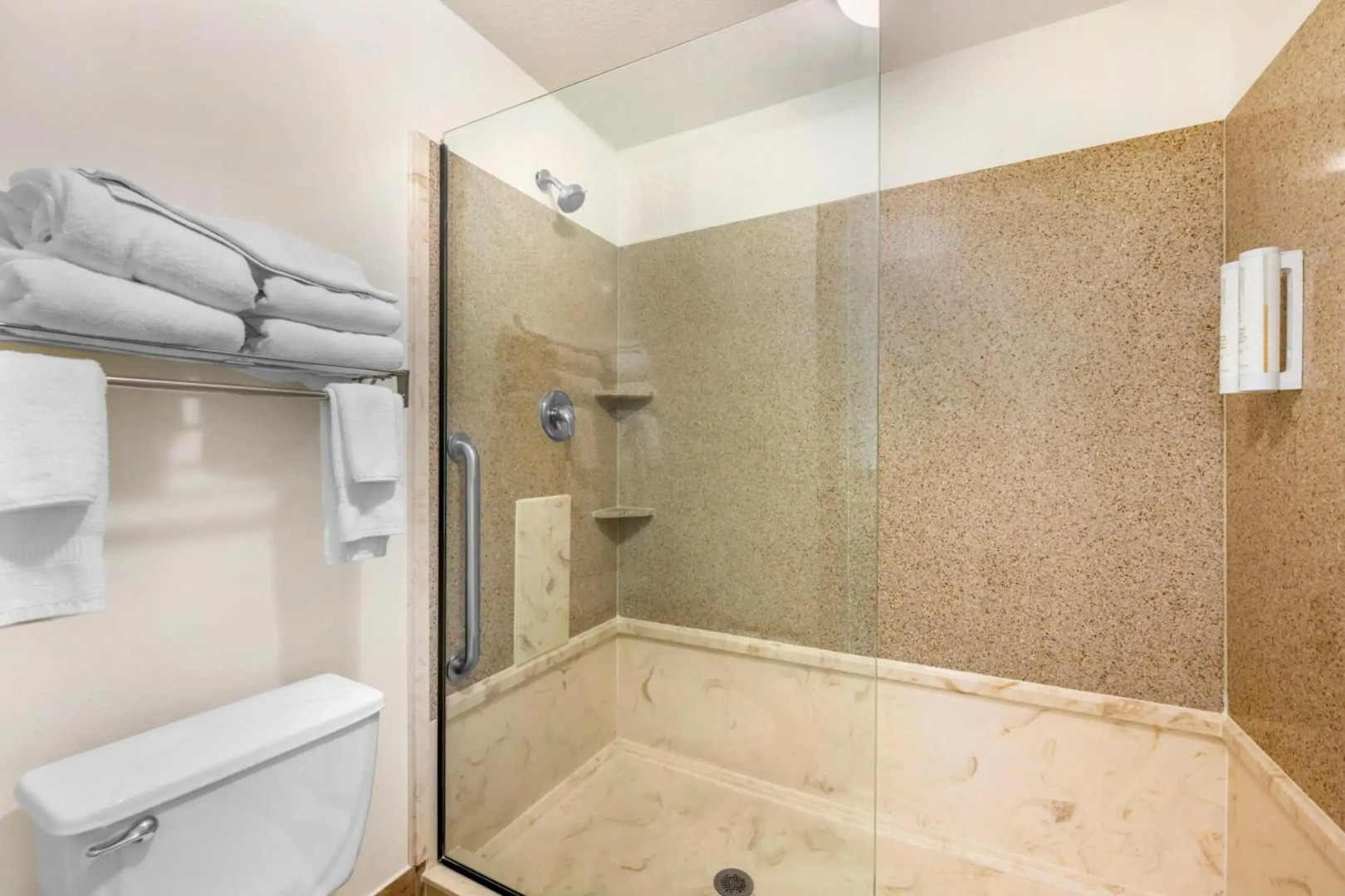 Clarion Pointe Sioux Falls Airport