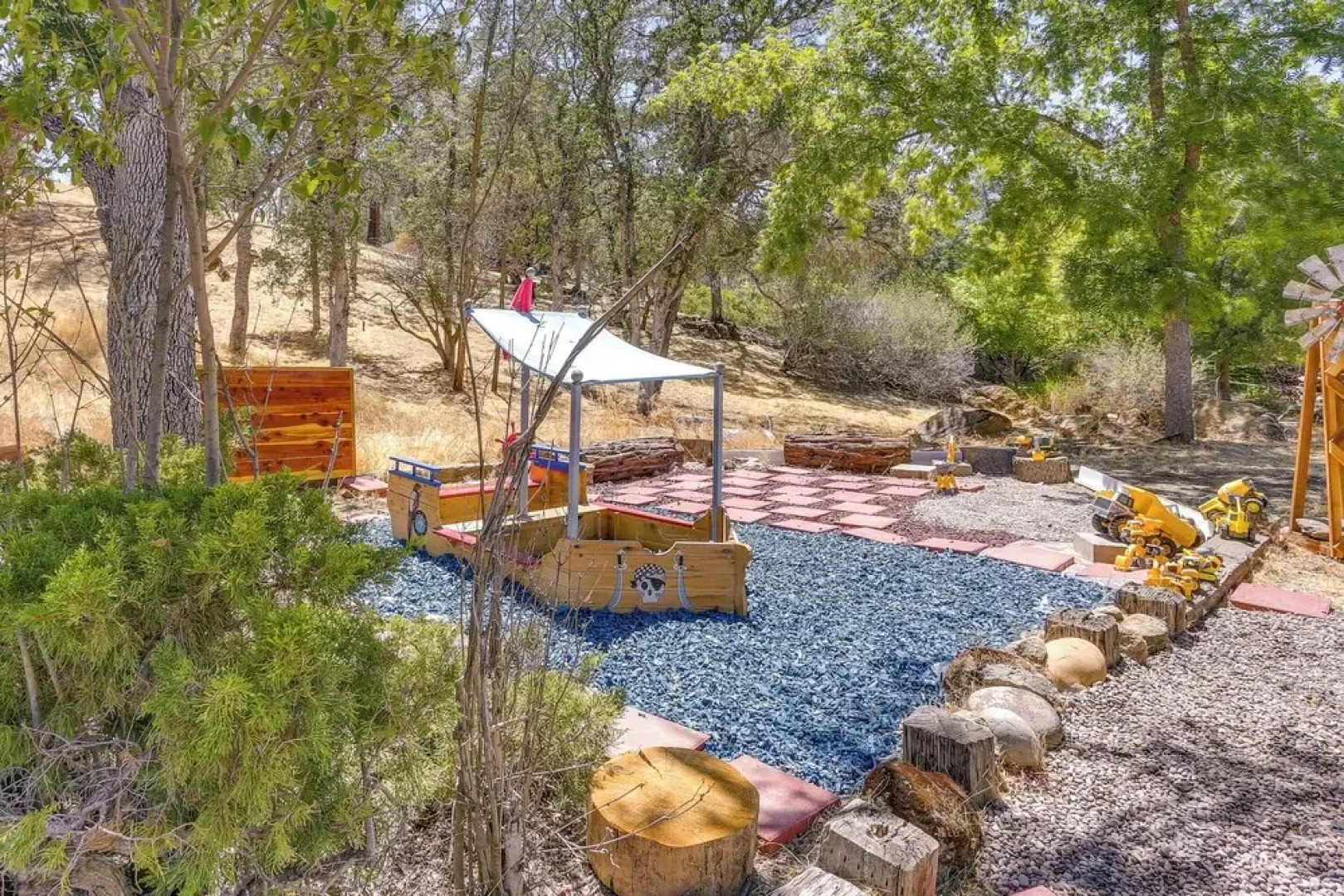 Pet-friendly Coarsegold Vacation Rental w/ Deck!