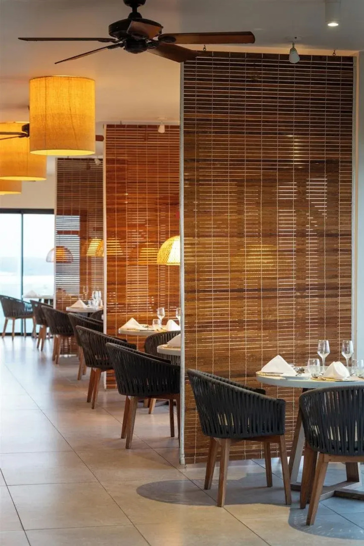 Constance Tekoma. Rodrigues