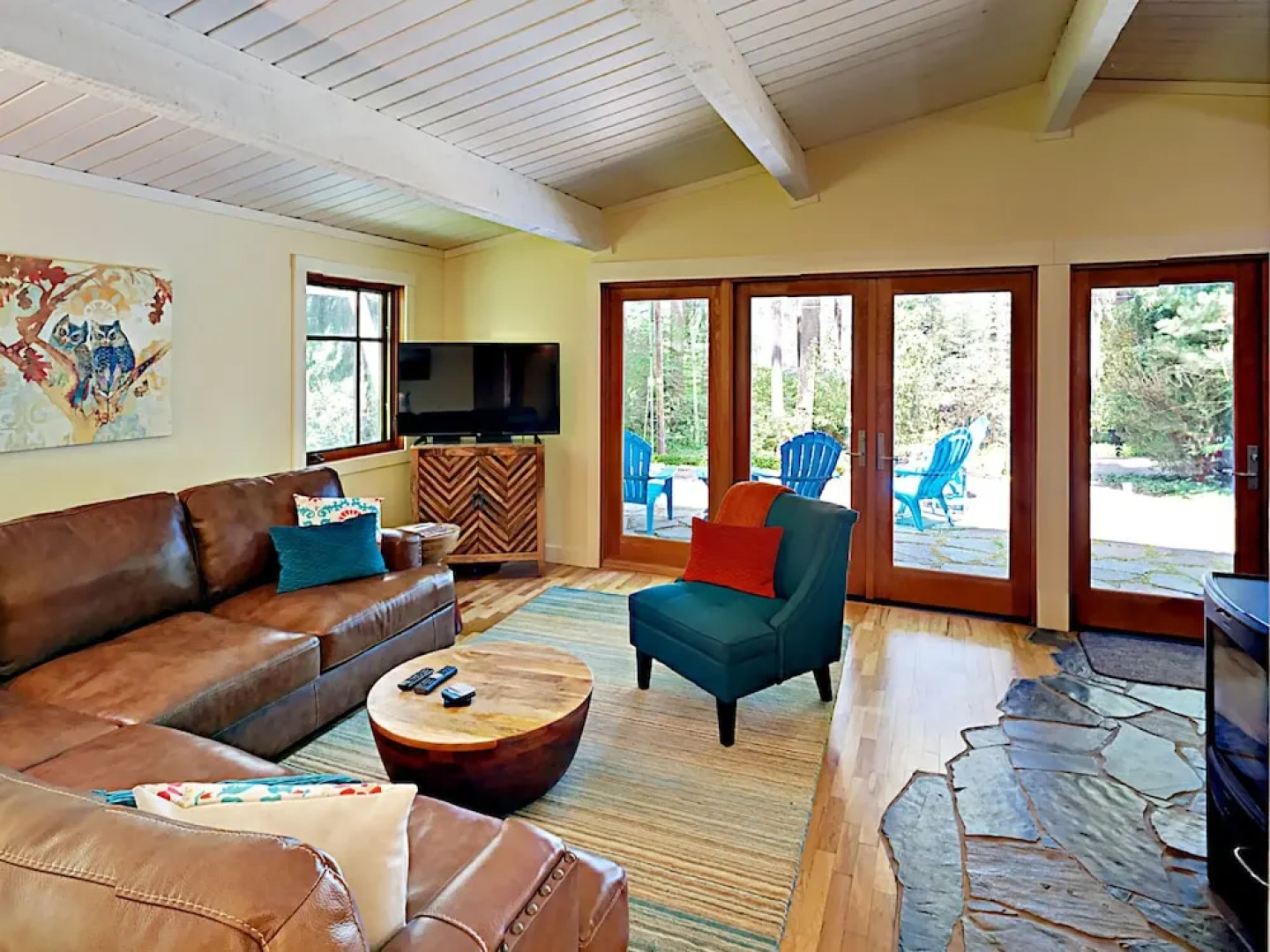 Fletcher 5551 - 3 Br home by RedAwning