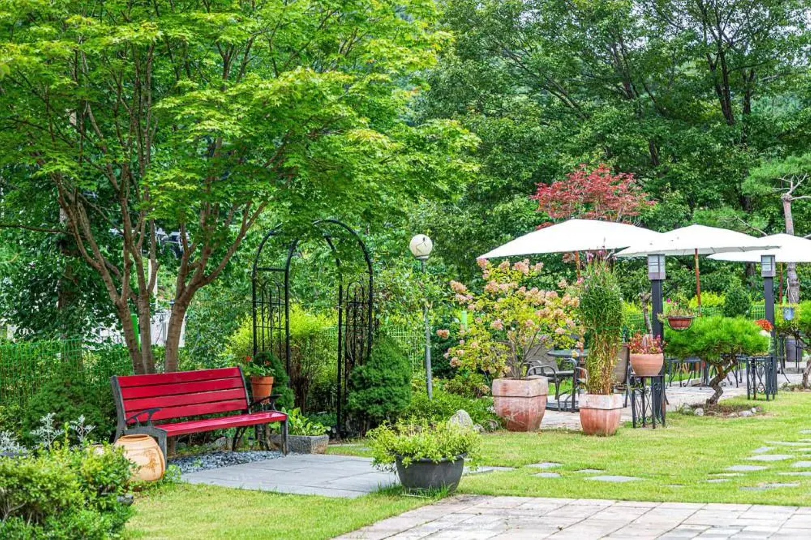 Vivaldi white house in vally