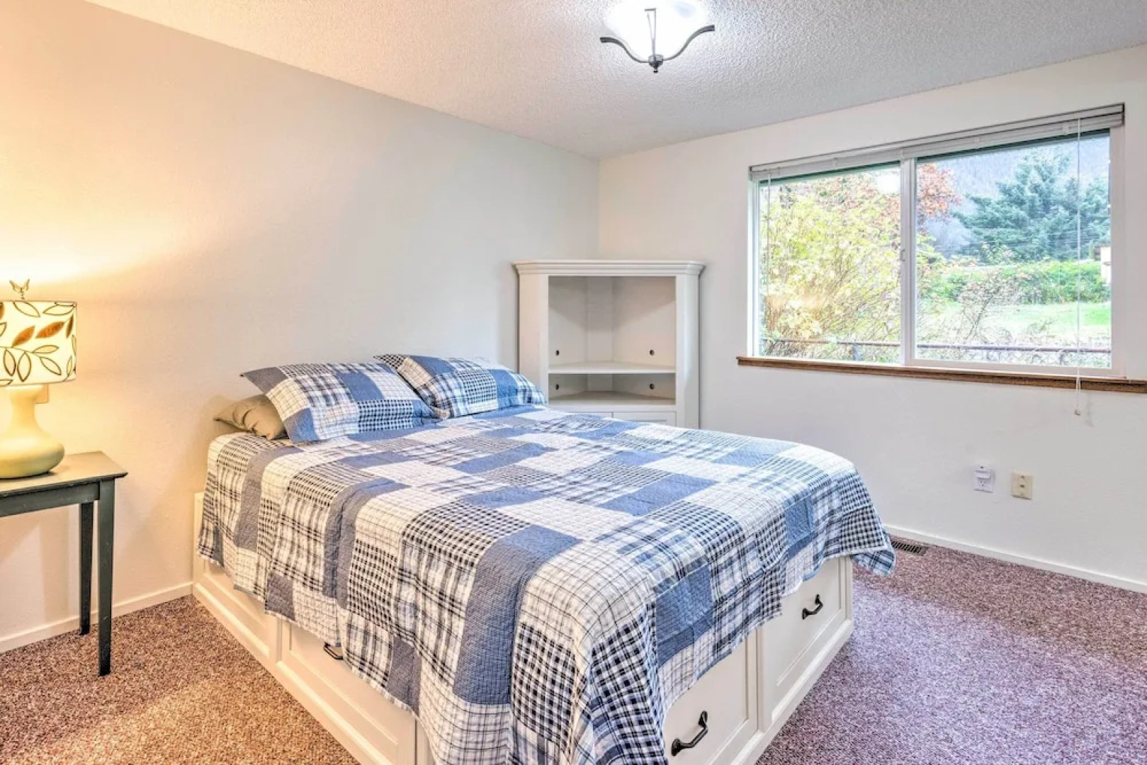 Walkable Sitka Getaway w/ Community Perks!