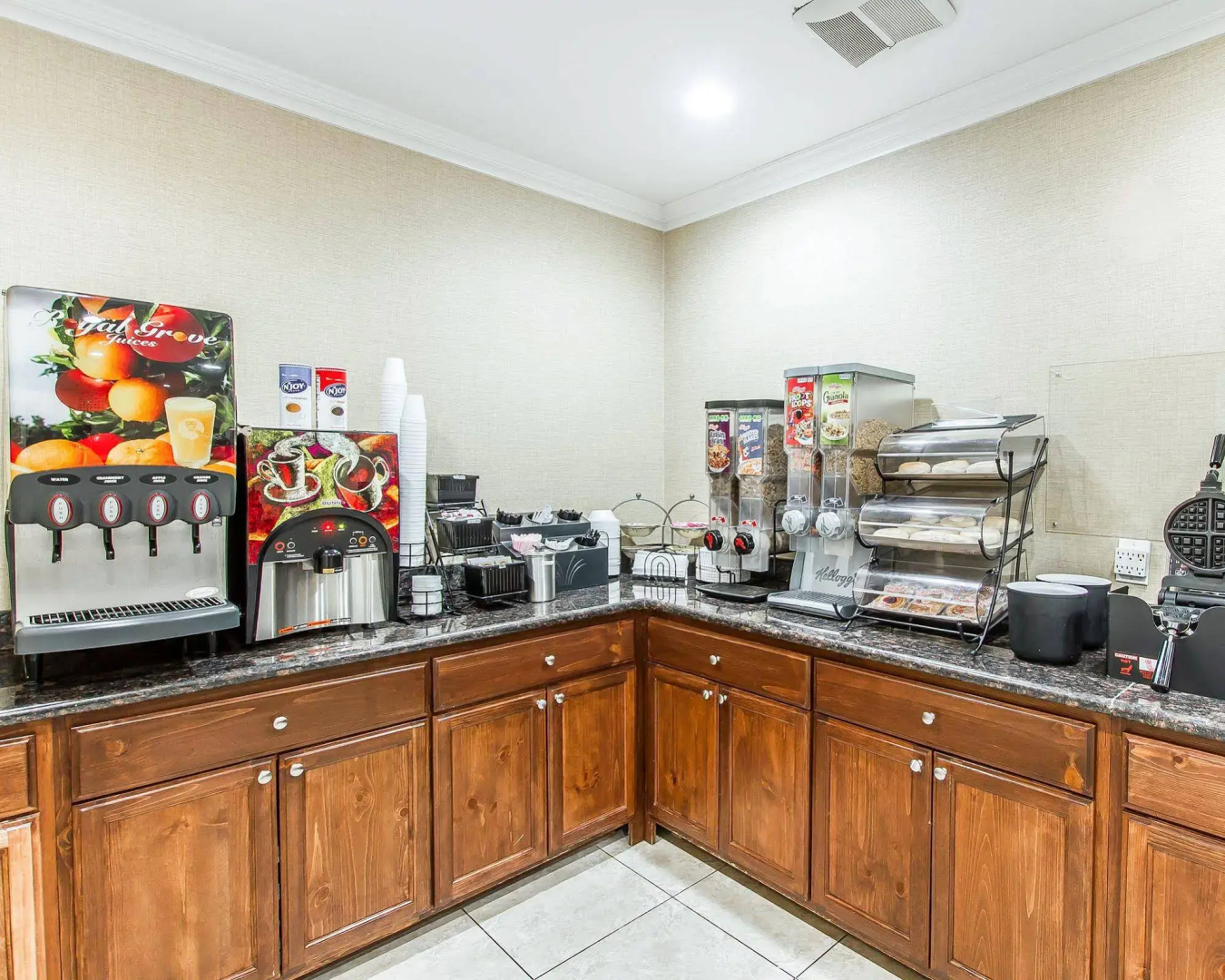 Super 8 by Wyndham Mesa Downtown Near Convention Center