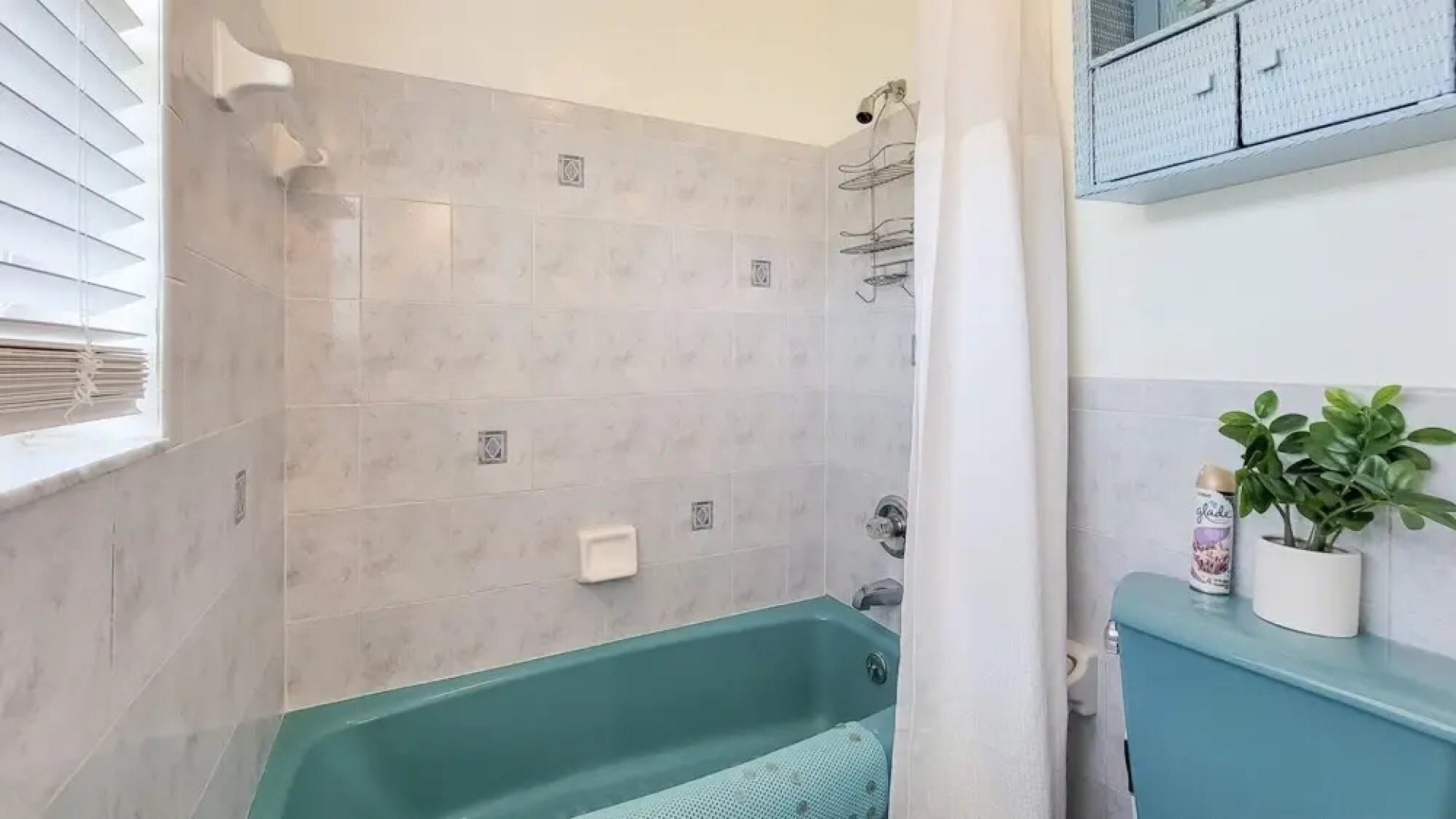 NEW Retro Relaxation in Stylish Rockledge Oasis