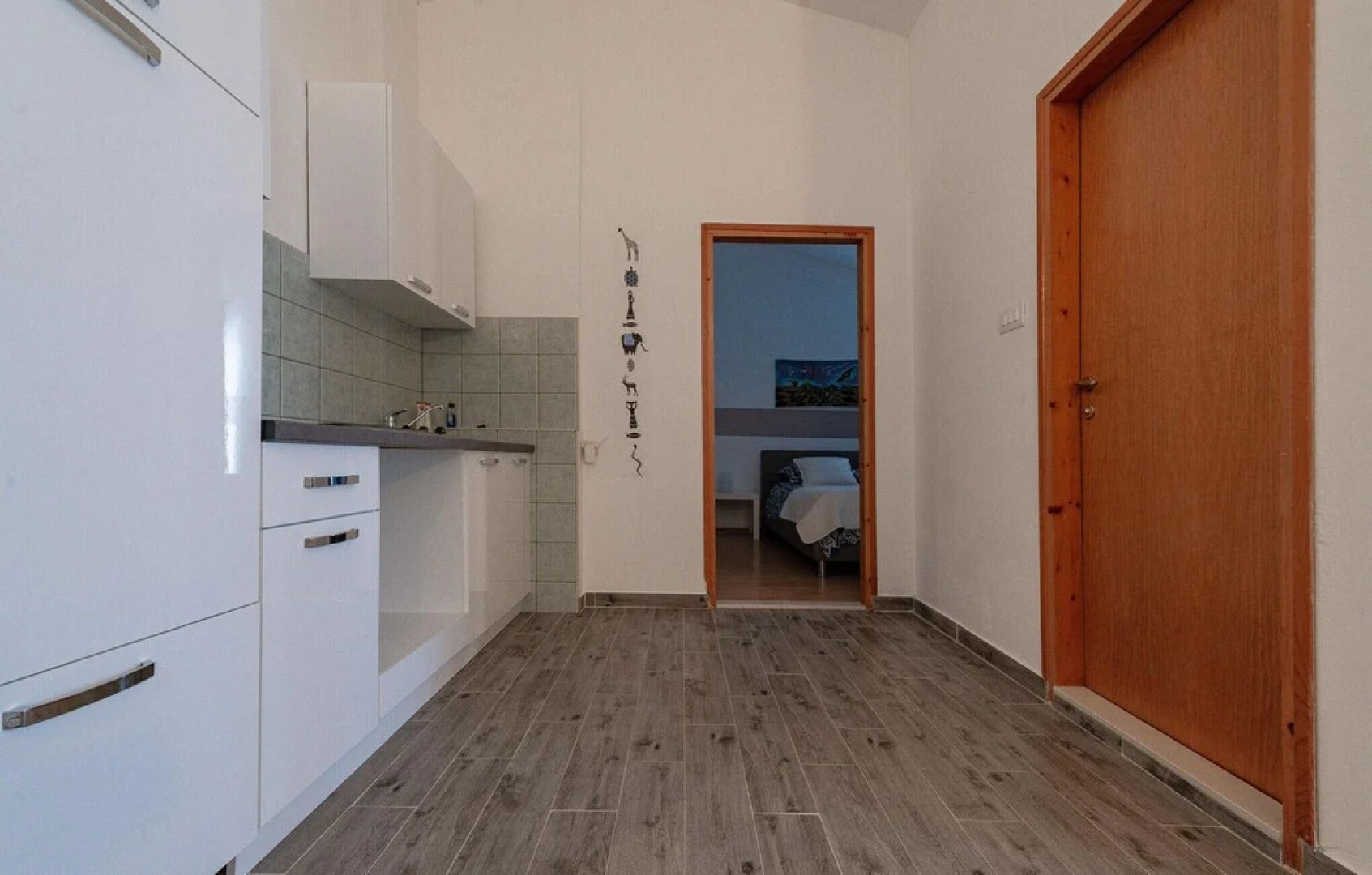 Nice Home in Ljubac with WiFi, 6 Bedrooms & Hot Tub