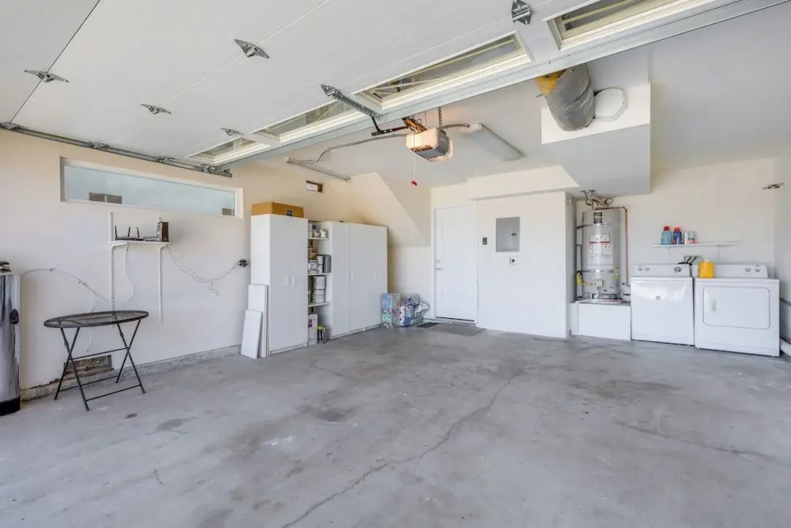 Sleek Oxnard Townhouse w/ Balconies: Walk to Beach