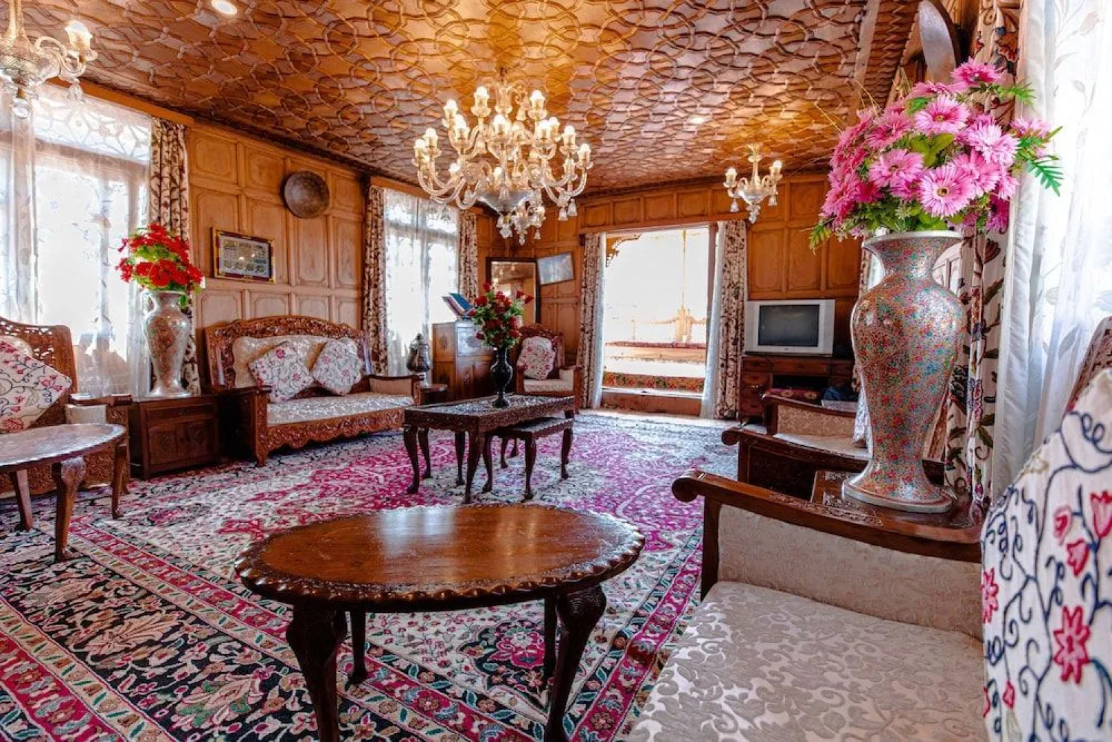 Kolu Group Of Houseboats