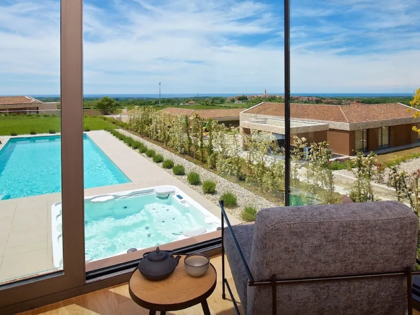 Enticing Holiday Home in Brtonigla with Hot Tub