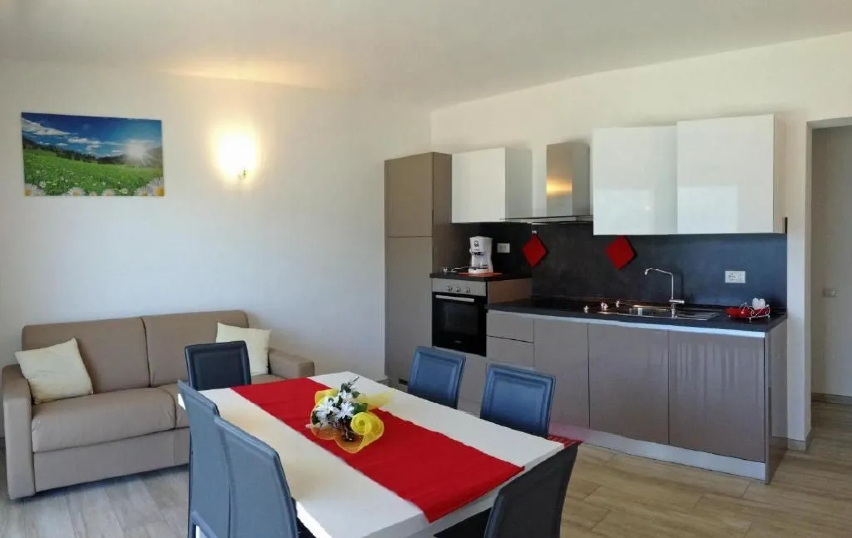 La Collinetta Apartments