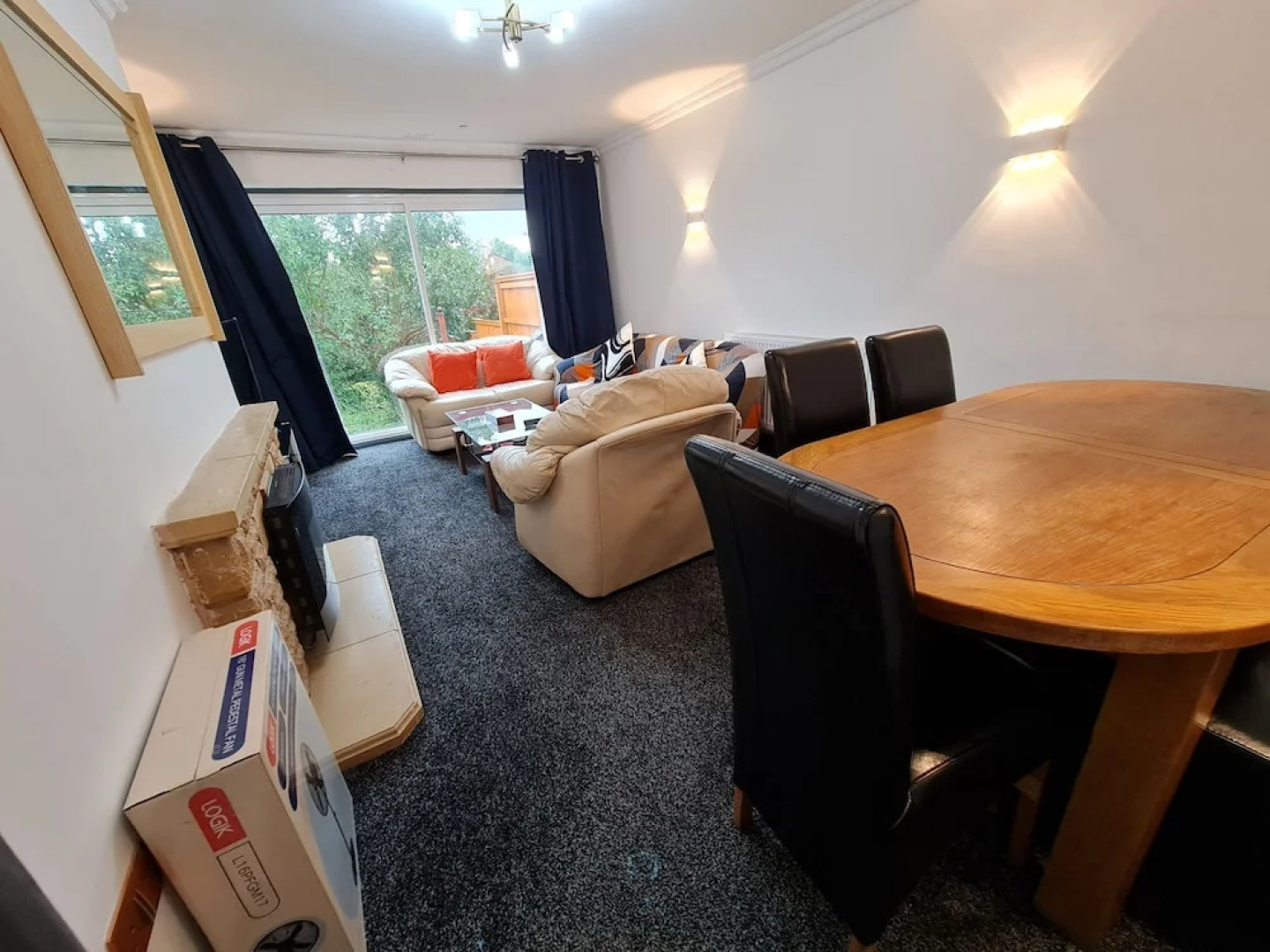 Bristol 2-bed Bungalow, Sleeps 4, Parking