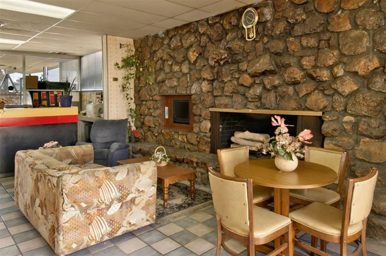 Peoria Inn