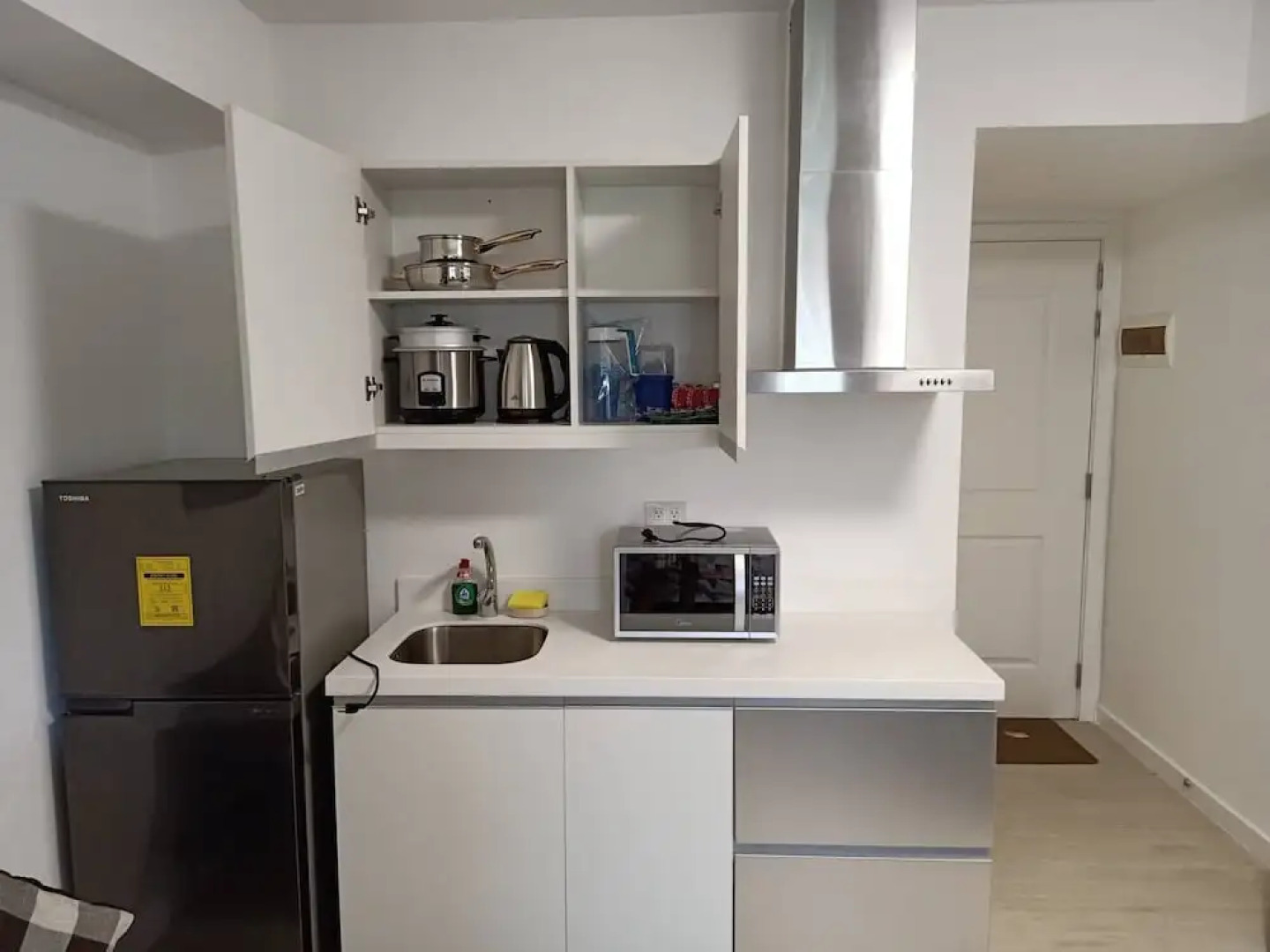 Condo at Azure by Metro Booking BNB