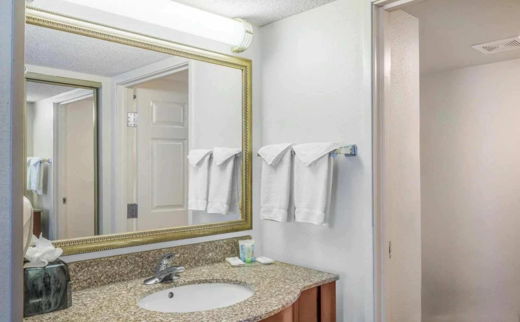 Staybridge Suites Memphis - Poplar Ave East by IHG