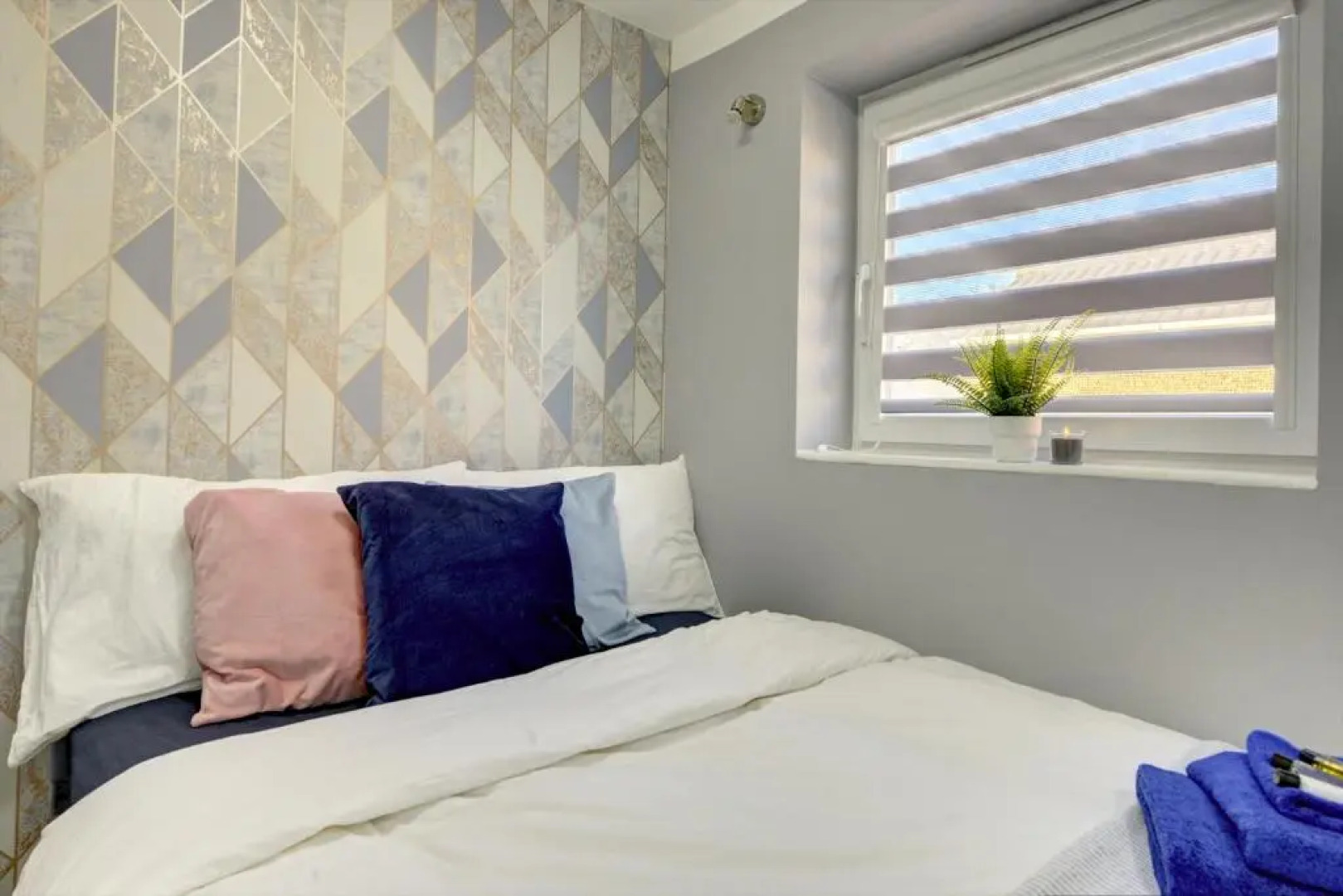 Modern 2BR House & Private Parking & Kid-friendly