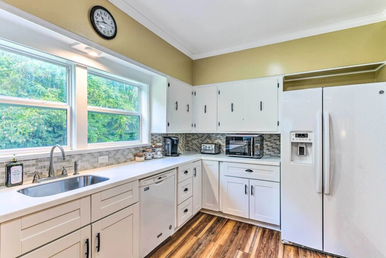 Charming Home: 2 Mi to Dtwn Defuniak Springs!