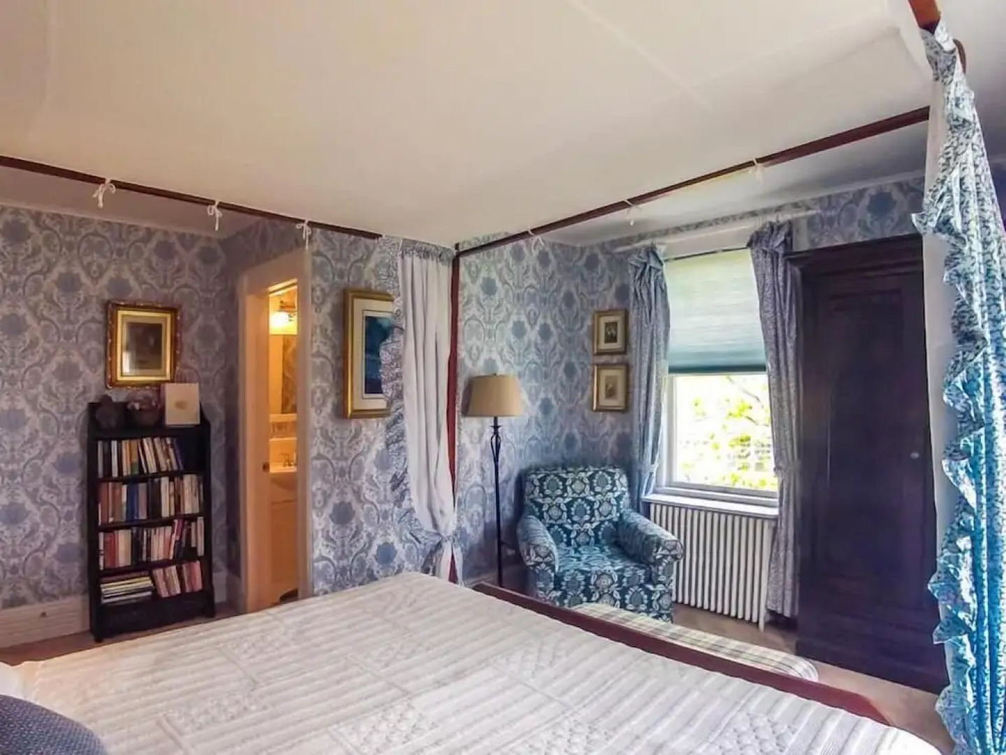 Harbor Knoll Bed & Breakfast