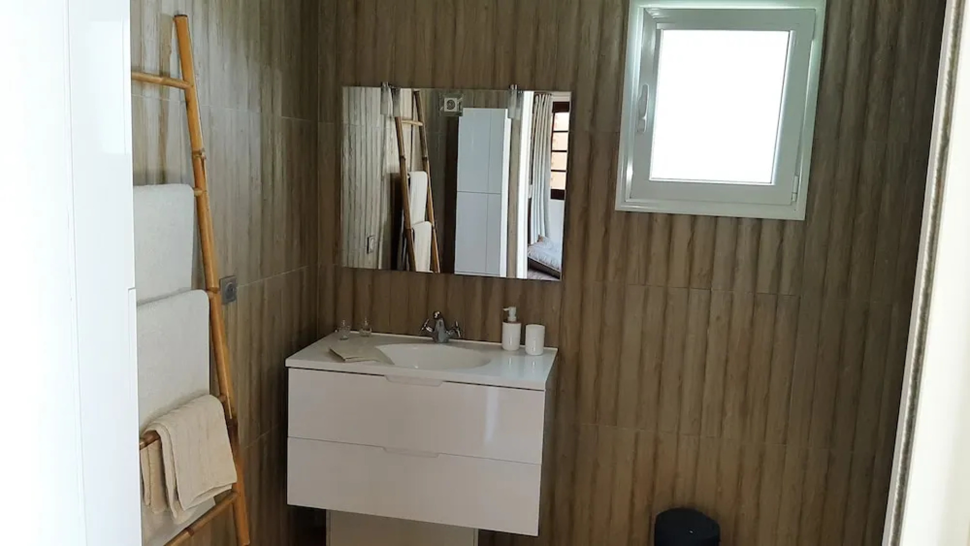 La Croisee Des Sentiers