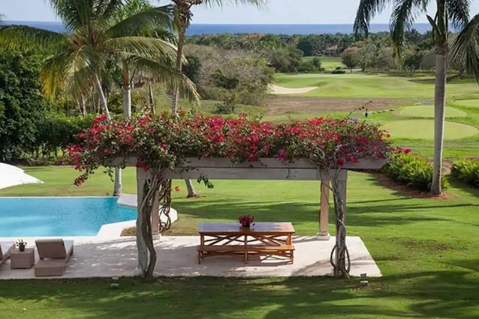 Casa B Institutional