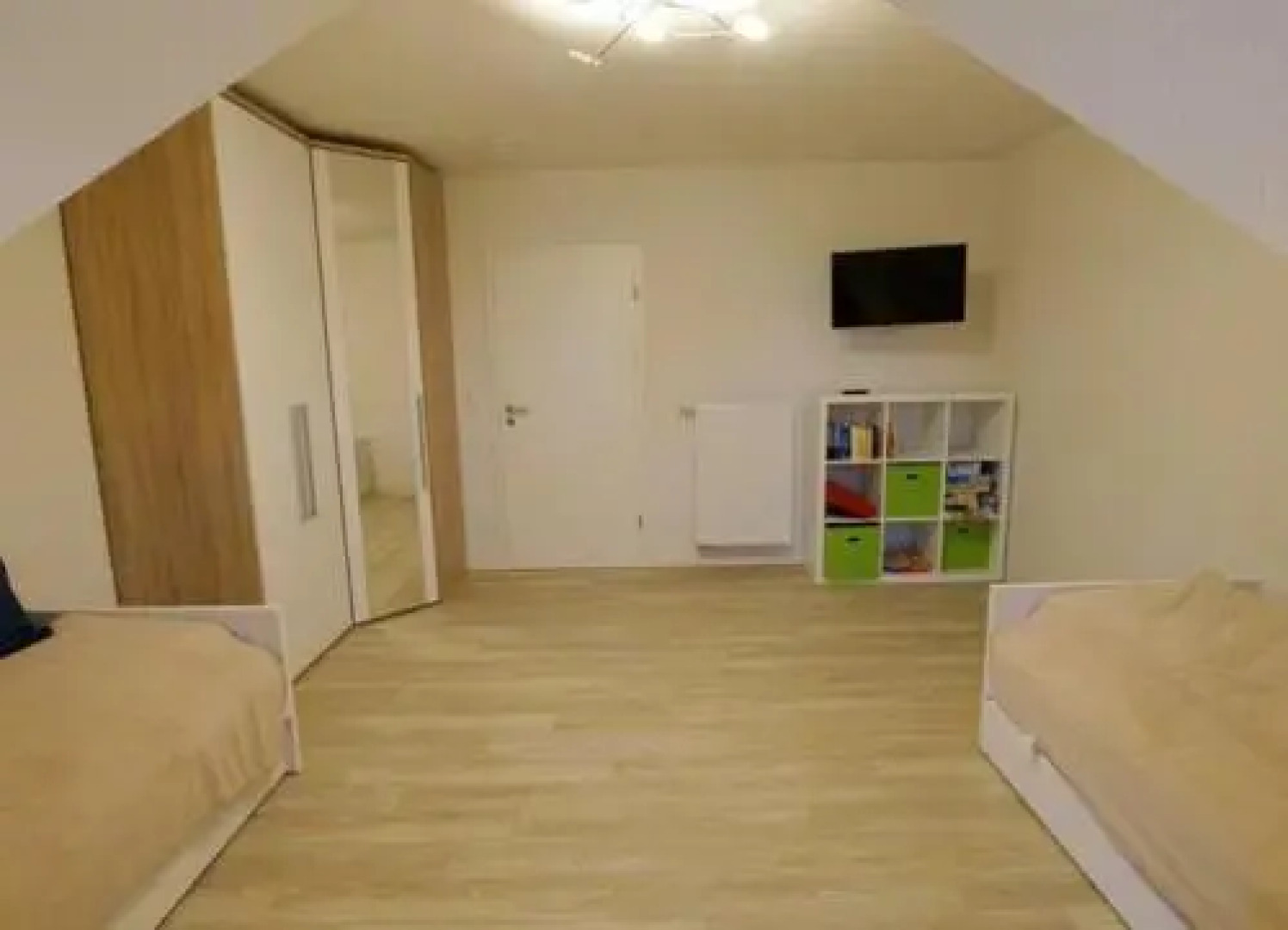 Boje 8; wunderschöne, großzügige Ferienwohnung für bis zu 5 Personen mit Balkon und Sauna