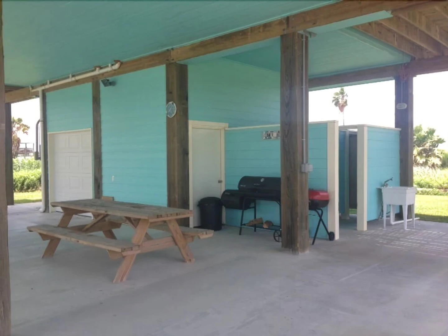 Flower Pot 3 Bedroom Home