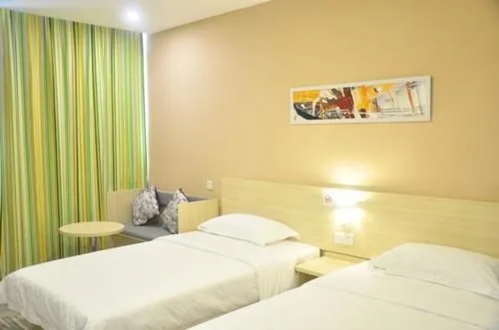 Grid Inn Wuzhou Zhongshan Road