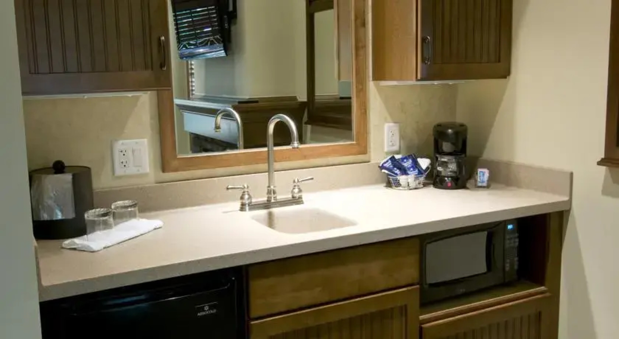 The Rockwell Lake Lodge, A Cobblestone Hotel