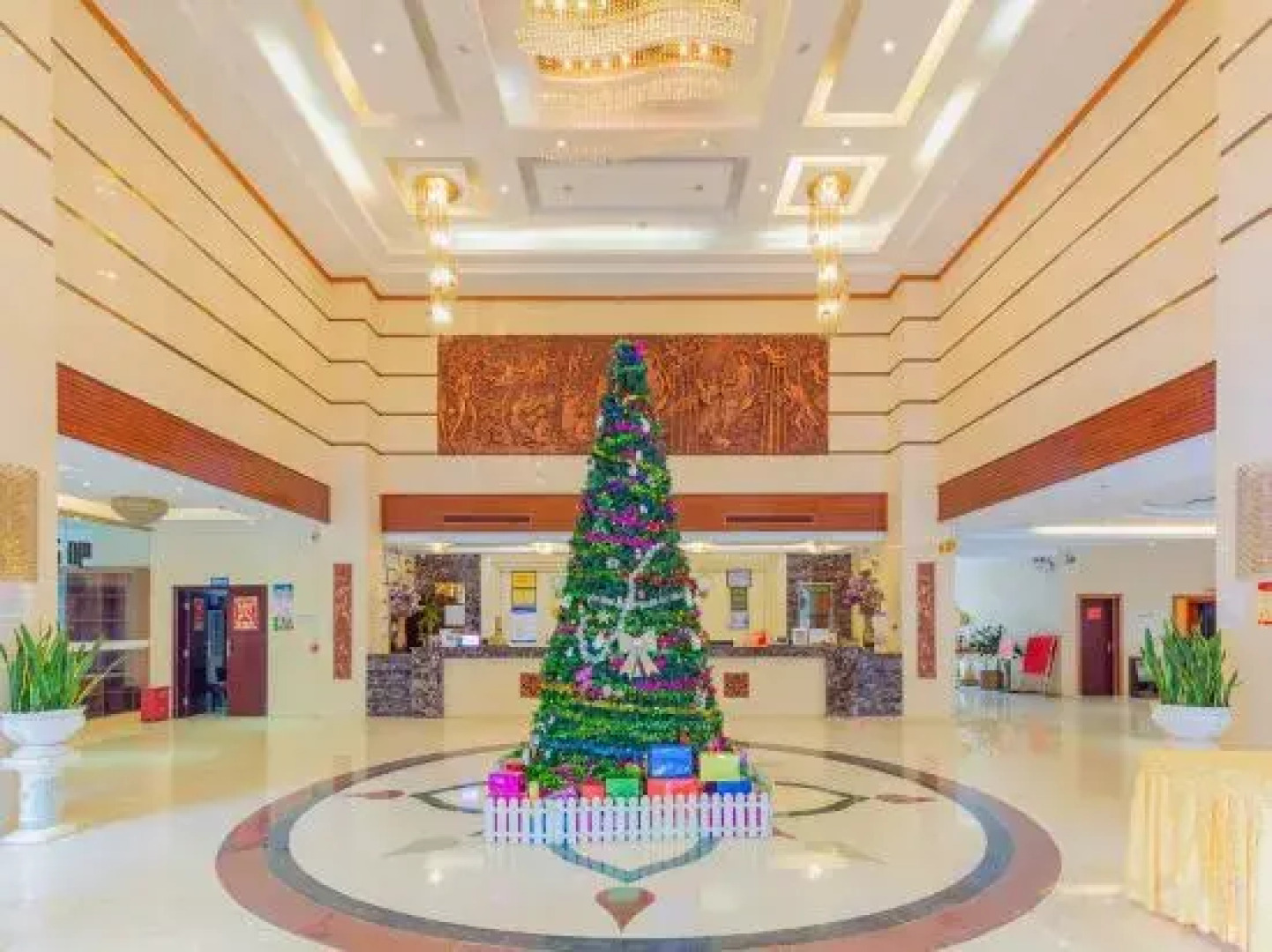 Friendly Hotel (Shaoguan Nanhua Temple)