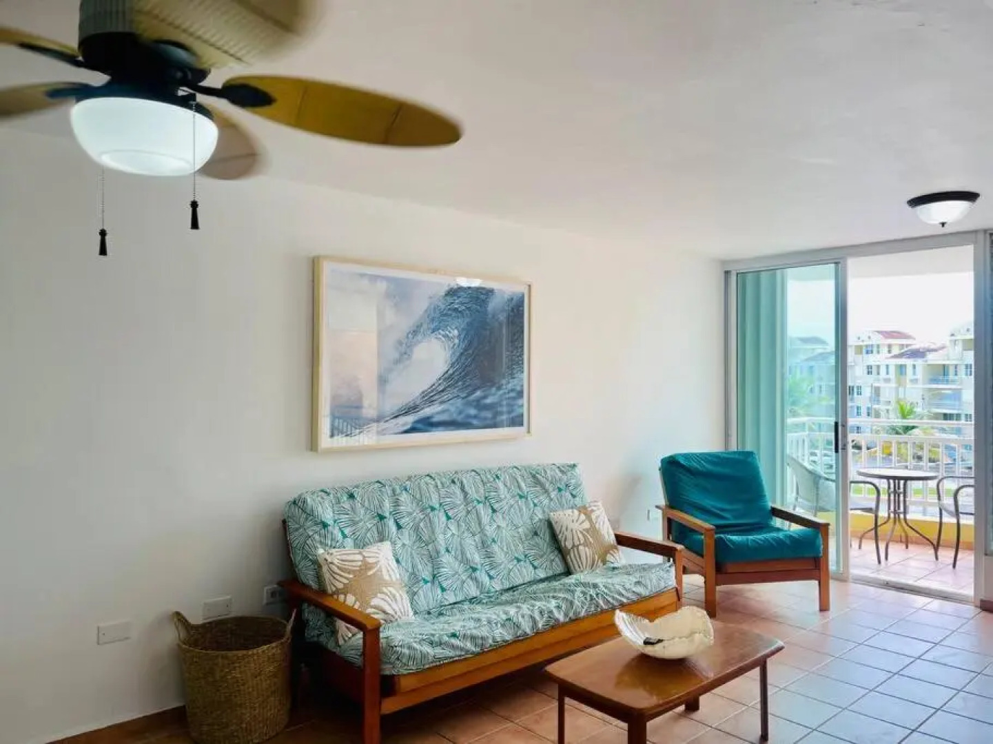 3Bedrm Beach Penthouse with Rooftop Terrace & WiFi