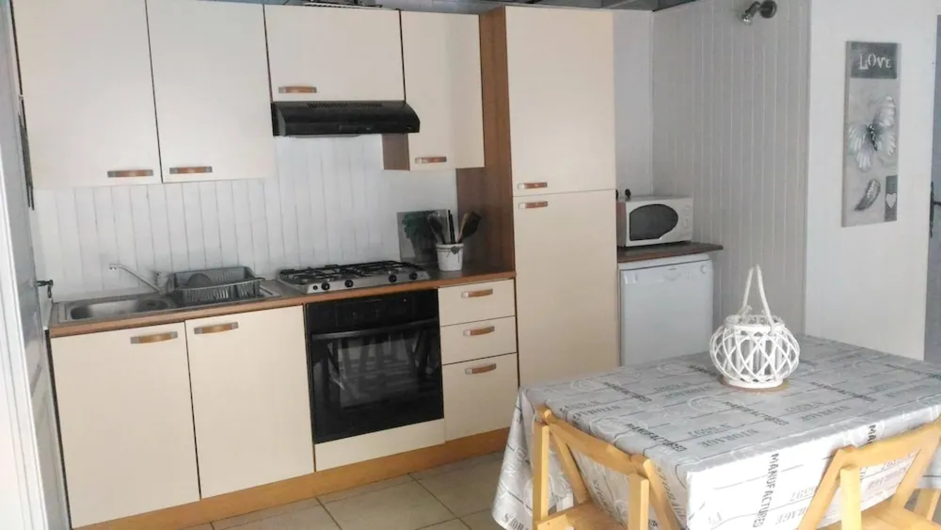 House With one Bedroom in Ablon, With Enclosed Garden - 7 km From the