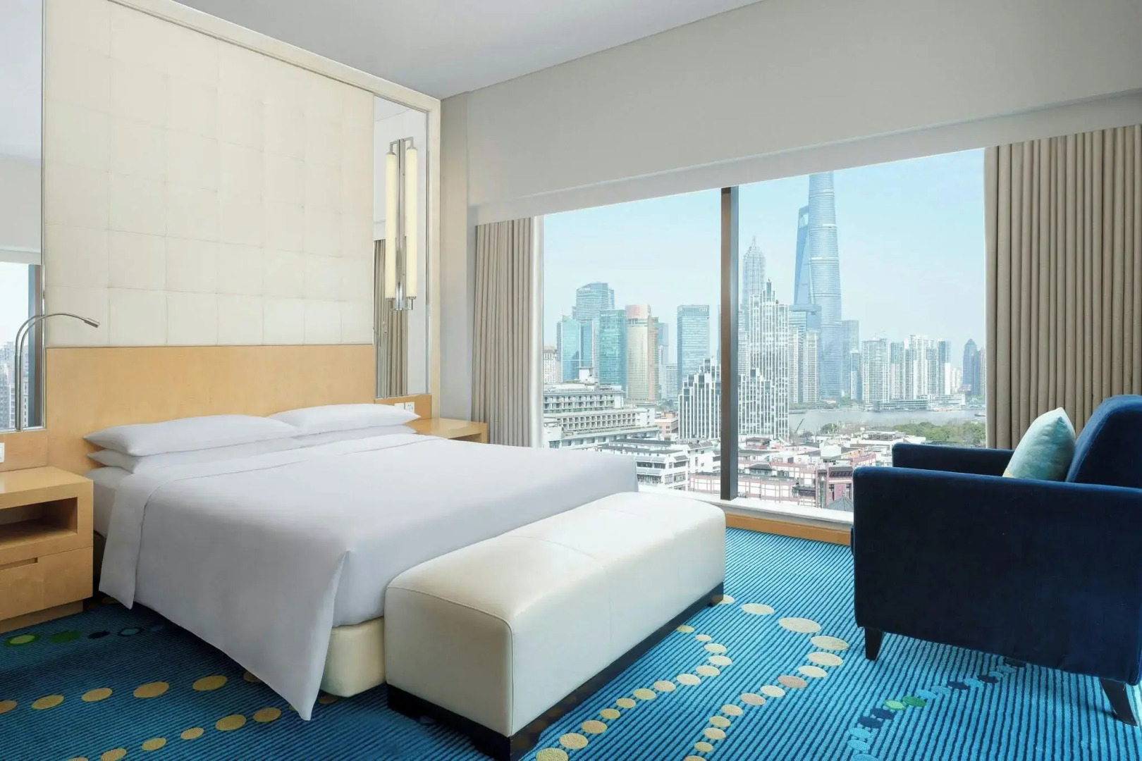 Отель Renaissance Shanghai Yu Garden